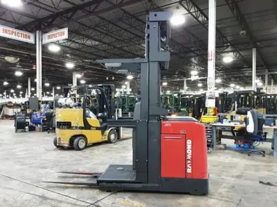 USED 2018 RAYMOND 560-OPC30TT