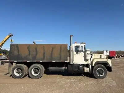 Used 1995 MACK RD690S Water Trucks North Carolina US | Southeastern Equipment Corp #1467794