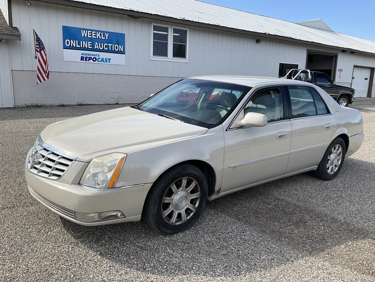 Used 2010 CADILLAC DTS Sedans Michigan US | Miedema Asset Management Group #1322351
