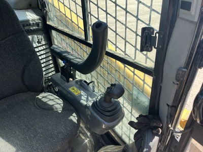 USED 2015 CAT 277D