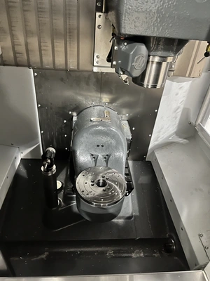 Used 2025 HAAS UMC-400SS Universal Machining Centers Minnesota US | Machinesused.com #1340449