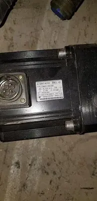 USED YASKAWA SGMGH-09DCA61