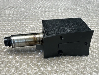 USED Parker D1VW002ENYW