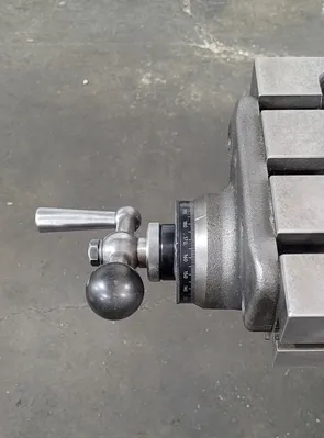 BRIDGEPORT Series 1 2 HP Mills, Vertical | Machinery Central (11)