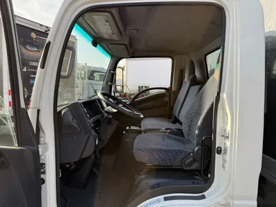2023 ISUZU NPR XD Vans | Machinery Network (4)
