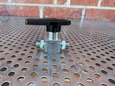 USED LOT OF 2 - SWAGELOK SS-43M4 STAINLESS STEEL BALL VALVE 3000 PSI