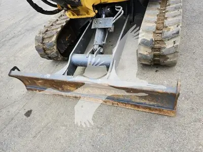 USED 2022 XCMG XE55U
