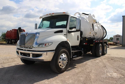 Used 2020 INTERNATIONAL MV Septic/Sewer/Vacuum Trucks Texas US | Roll Off Truck World #1491806