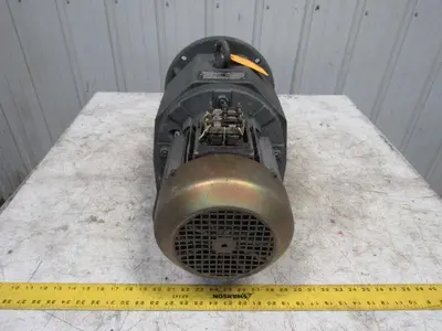 SEW-EURODRIVE R83F In-Line Gear Motor Speed Reducer 121.12:1 Ratio