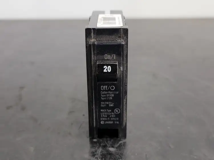 Used CUTLER-HAMMER BR120 Switchgears British Columbia CA | Lenmark #242995