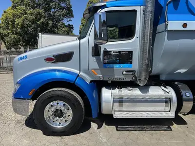 USED 2018 PETERBILT 579