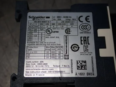 NEW SCHNEIDER ELECTRIC LP4K09 01BW3