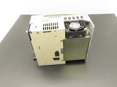 Yaskawa SGDV-120A01A SERVOPACK Drive Controller Module 200-230V 3Ph 1.5kW