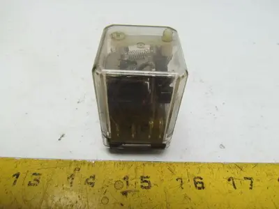Adgo AR3-5NKU4400-2 11Blade Relay W/Indicator Light Used