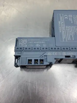 USED Siemens 6ES7132-6HD01-0BB1 PLC Module w/6ES7193-6BP20-0BB1 Base