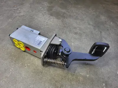 NEW KOMATSU 58E-61-00100
