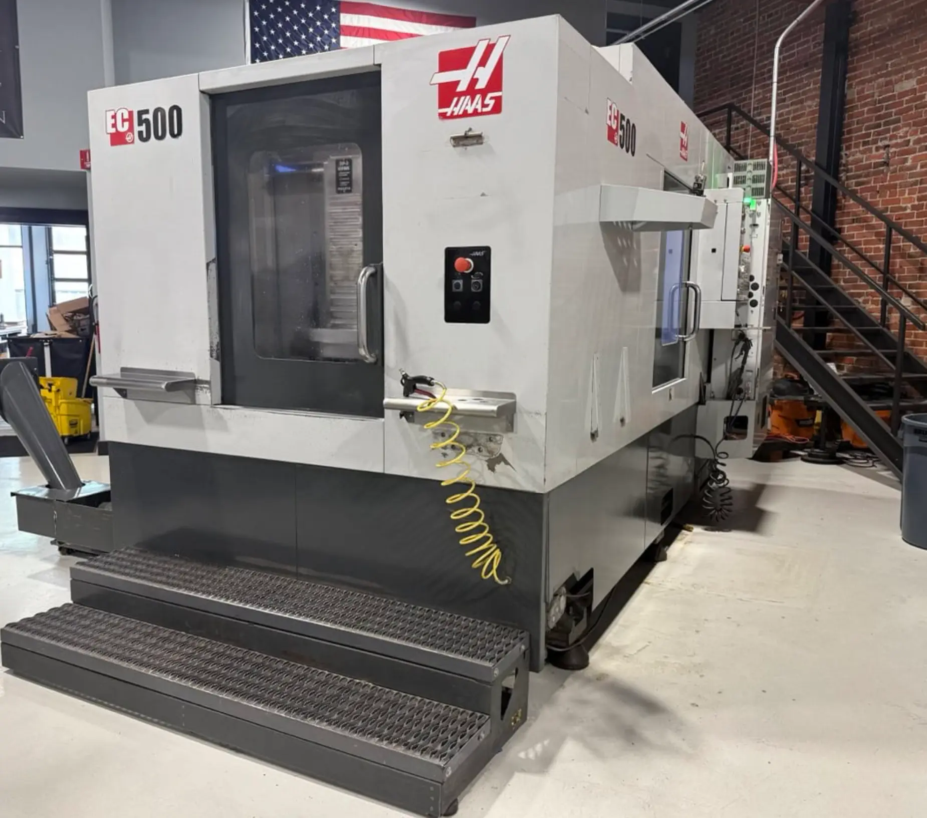 USED 2011 HAAS EC-500