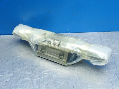 NEW THK SHS25C1SS+220L
