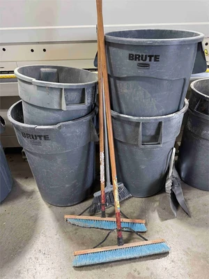 Used _UNKNOWN_ _UNKNOWN_ Janitorial Equipment Texas US | MachineryMax #1249149