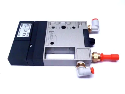 ZM131HT-K5L-E55L, | SMC ZM131HT-K5L-E55L ZSE1-00-55L Vacuum Ejector w/ Switch - For parts or not working