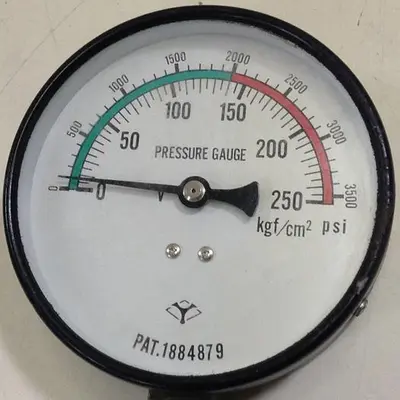 GENERIC Pressure Gauge GAUGE297 Used