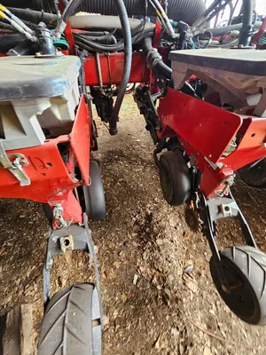 CASE IH 1250 Planters | Iron Listing (14)