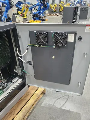 USED YASKAWA MOTOMAN MH50-II