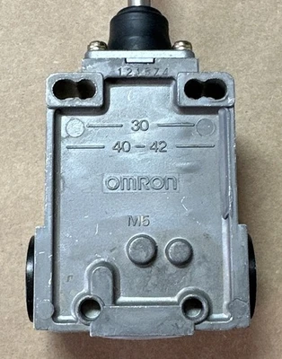 NEW Omron D4B-7181N