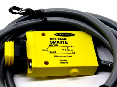 NEW BANNER ENGINEERING SMA31E PHOTOELECTRIC SENSOR 26058