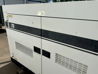 Whisperwatt diesel 4 CYL MQ Power 56KW 240/480V 70 KVA 15 HRS 3P