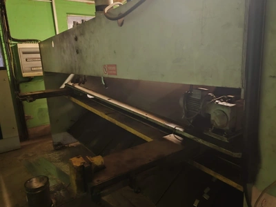 PIESOK Guillotine Shear, good used condition