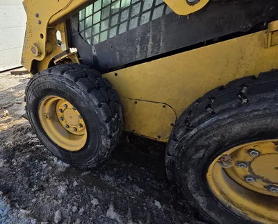 2022 CAT 232D3 skid loader | Iron Listing (26)