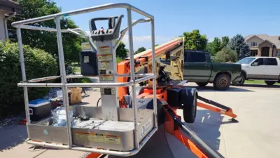 USED 2017 JLG T350