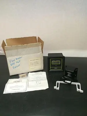 "BRAND NEW, NEVER USED" - SIGNET P-57740-1 DIGITAL "FLOMETER" FLOW METER