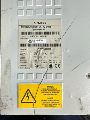 Siemens 6SE7022-6EC51 6SE70226EC51 AC Drive (8.5.4)
