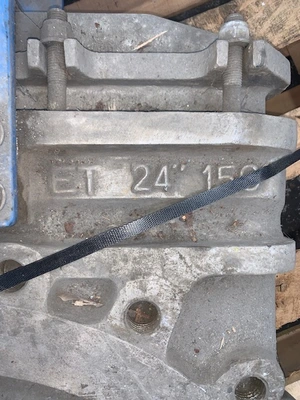 24" Orbinox Stainless Steel Knife Gate Valve, Hand Wheel Operated