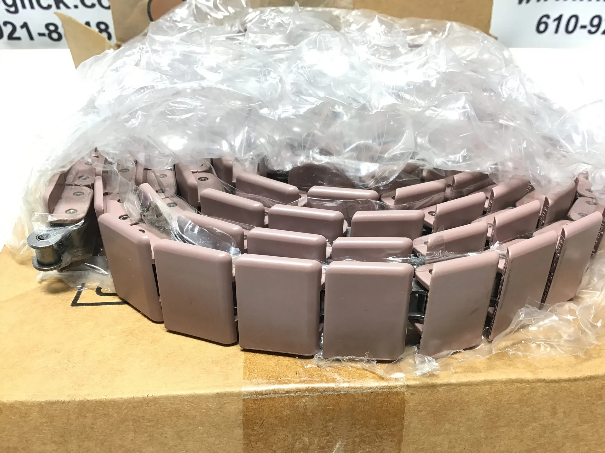 Uni-Chains 40LF843K138 10′ x 2″ Plastic Slat-Top Conveyor Chain Belt