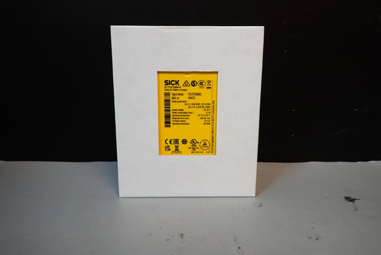 NEW SICK FX3-XTI084002