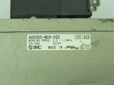 SMC AV500-N06-5DZ Valve 24VDC W/AFM40-N06D-Z Valve 150 PSI W/AW40-N06-Z 125 PSI