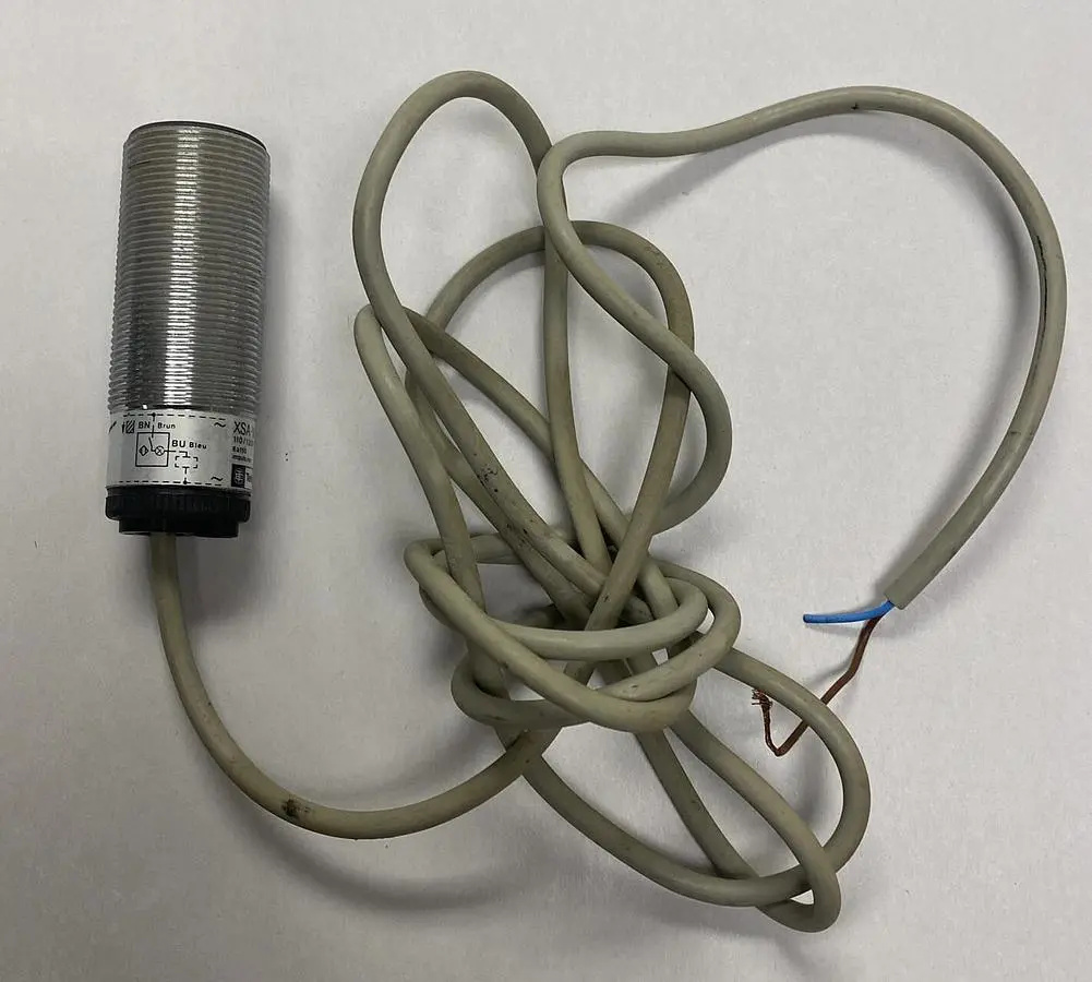 Used TELEMECANIQUE XSA-V01151 Sensors | Surplus Asset Holdings #1206583