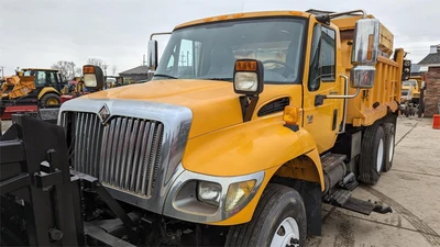 USED 2005 INTERNATIONAL WORKSTAR 7400