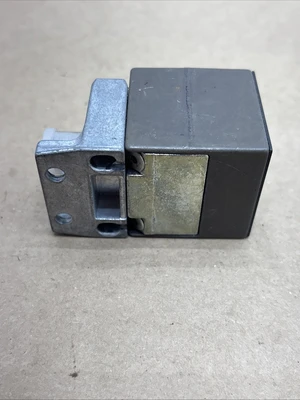 NEW Turck Bi20u-ca40-ap6x2-h1141