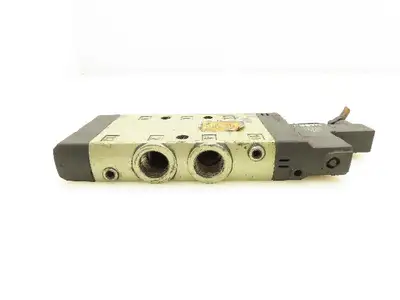Festo CPE24-M1H-5L-3/8 Pneumatic Solenoid Valve 24VDC 3/8" NPT