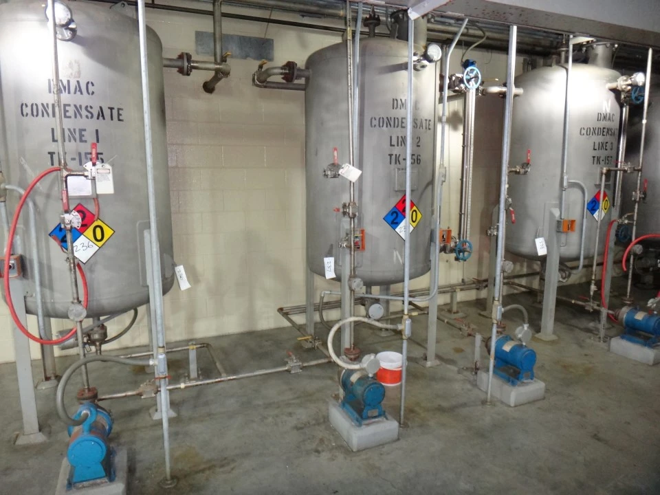 433 Gallon 304 Stainless Vertical Tanks