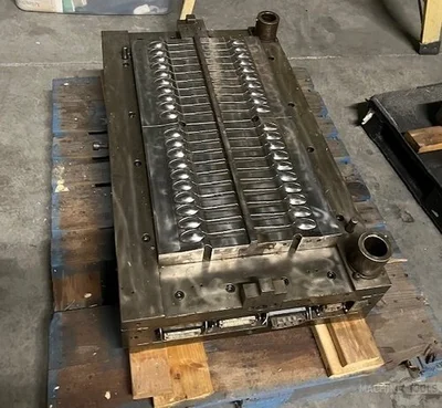 USED 2013 HUSKY CUTLERY MOLDS