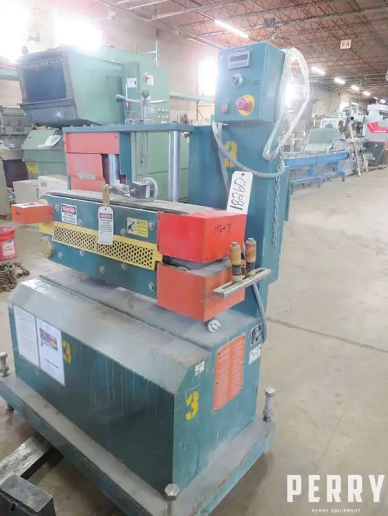 _UNKNOWN_ _UNKNOWN_ Extruder Line Pipe Acc Haul Off | Perry Equipment