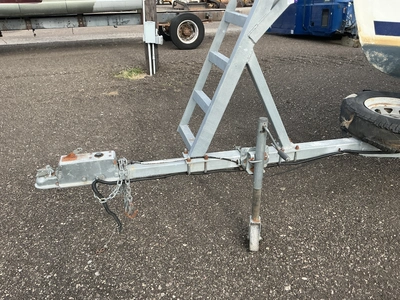 USED 1998 HUNTER TBD