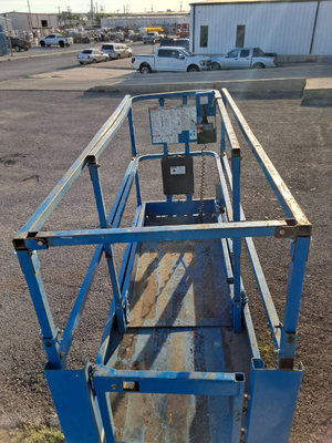 USED 2017 Genie GS-3232
