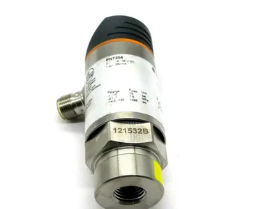 NEW EFECTOR PN7204 PRESSURE SENSOR PN-010-RBN14-QFRKG/US