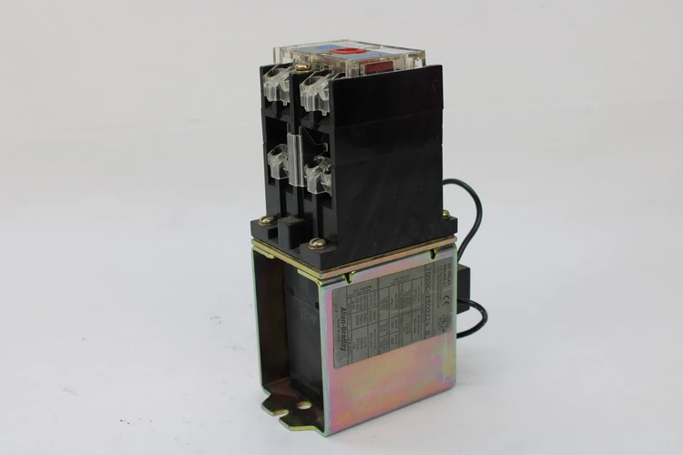 Used ALLEN BRADLEY 700DC-P800Z24 Relays & Switches Kentucky US | Industrial Parts R Us Inc. #356890